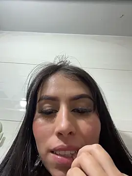 BIJOU SECRET online show from 11-16-25, 01:55