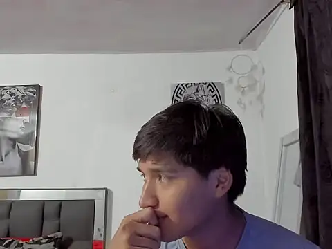 jualian- online show from 10-25-25, 01:02