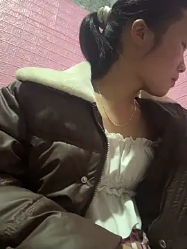 Snapshot of Yunzang chatting on 02-28-26, 12:55 Yunzang online show from 02-28-26, 12:55