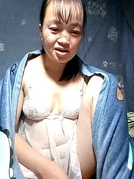 Noelle-e online show from 11-27-25, 01:24