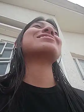 YeseniaRodriguez3 online show from 04-09-26, 12:21