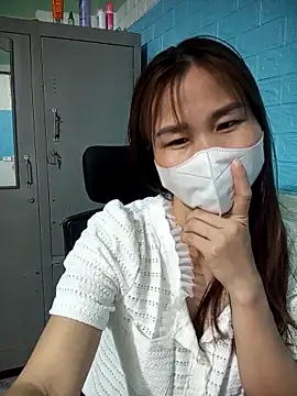 Donatella28 online show from 04-15-26, 11:06