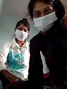 Snapshot of mona-33 chatting on 10-27-25, 05:44 mona-33 online show from 10-27-25, 05:44