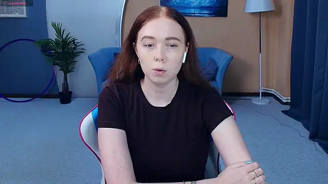 Snapshot of AddieOsler chatting on 06-17-26, 07:37 AddieOsler online show from 06-17-26, 07:37