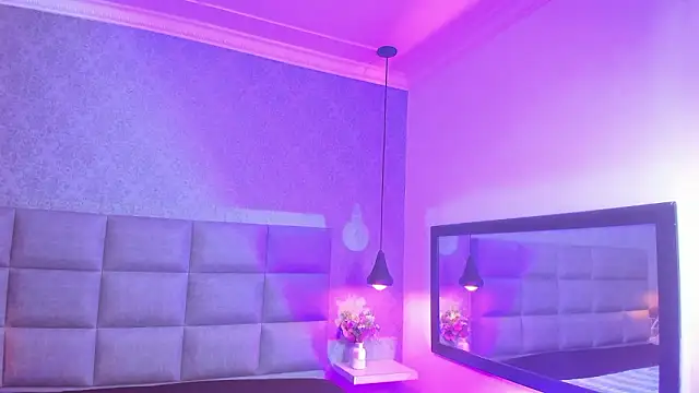 Luna Bella3 online show from 01-17-26, 11:48