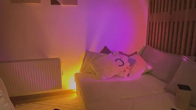 Snapshot of Angelsweetshy chatting on 11-08-25, 07:45 Angelsweetshy online show from 11-08-25, 07:45