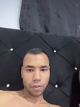 Hot2gether69 online show from 10-27-25, 06:01