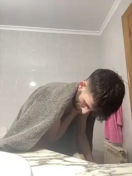 Snapshot of Dondeloquieras4 chatting on 02-07-26, 02:21 Dondeloquieras4 online show from 02-07-26, 02:21