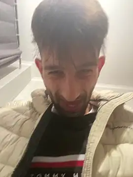 Snapshot of Dondeloquieras4 chatting on 02-22-26, 05:00 Dondeloquieras4 online show from 02-22-26, 05:00