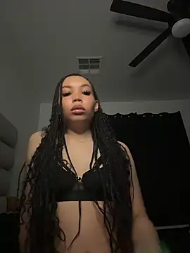 Snapshot of nikkiloveee chatting on 06-17-26, 05:21 nikkiloveee online show from 06-17-26, 05:21