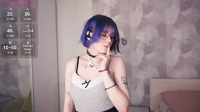 KellePourier online show from 11-25-25, 06:19