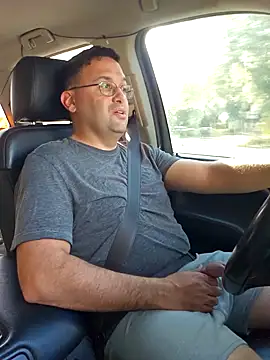 Snapshot of Latinesc chatting on 02-18-26, 09:33 Latinesc online show from 02-18-26, 09:33