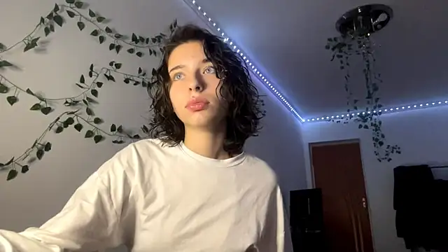 LilithFlamey online show from 11-29-25, 04:10