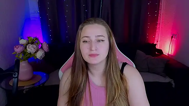 Snapshot of Sofi_Mell chatting on 10-31-25, 12:28 Sofi Mell online show from 10-31-25, 12:28