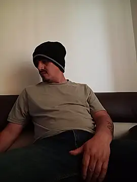 Snapshot of arescloudxxx chatting on 10-30-25, 08:53 arescloudxxx online show from 10-30-25, 08:53