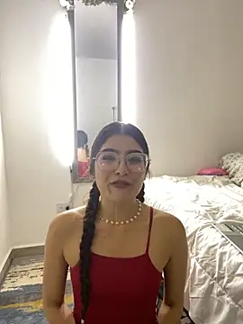 Snapshot of Aamelia chatting on 11-02-25, 09:50 Aamelia online show from 11-02-25, 09:50