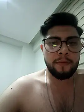 Mstfaavan64 online show from 04-14-26, 01:33