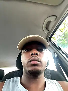 Snapshot of negrinho5 chatting on 10-27-25, 12:31 negrinho5 online show from 10-27-25, 12:31