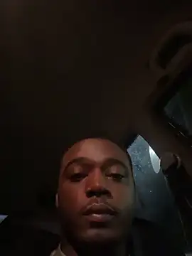 Snapshot of negrinho5 chatting on 10-28-25, 11:18 negrinho5 online show from 10-28-25, 11:18