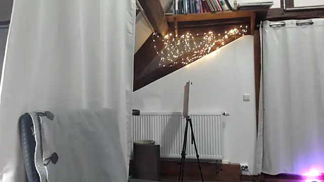 MissDyannis online show from 03-07-26, 07:33