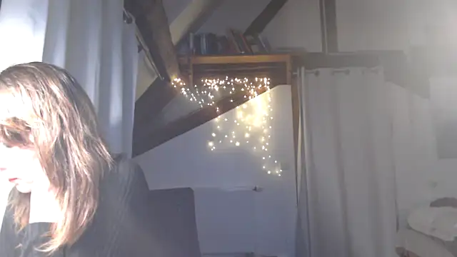 MissDyannis online show from 04-10-26, 06:45