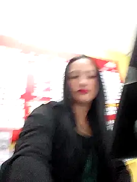 Snapshot of Danaluna chatting on 11-06-25, 08:54 Danaluna online show from 11-06-25, 08:54