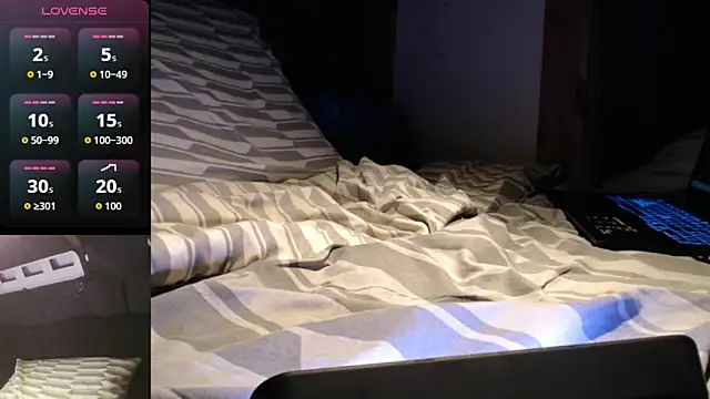 Snapshot of maxtoxic_hot chatting on 11-09-25, 12:09 maxtoxic hot online show from 11-09-25, 12:09