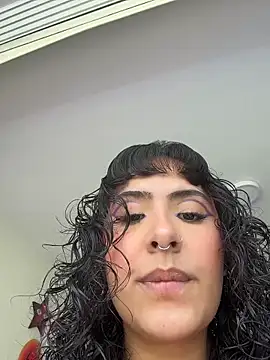 Snapshot of SugarTroubl33 chatting on 04-18-26, 02:10 SugarTroubl33 online show from 04-18-26, 02:10