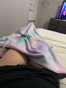 Snapshot of celeste103129 chatting on 10-29-25, 03:09 celeste103129 online show from 10-29-25, 03:09