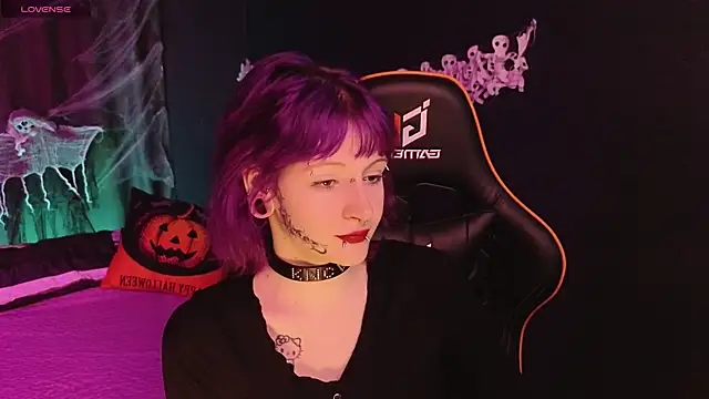 Snapshot of karkadeshk chatting on 10-31-25, 03:13 karkadeshk online show from 10-31-25, 03:13