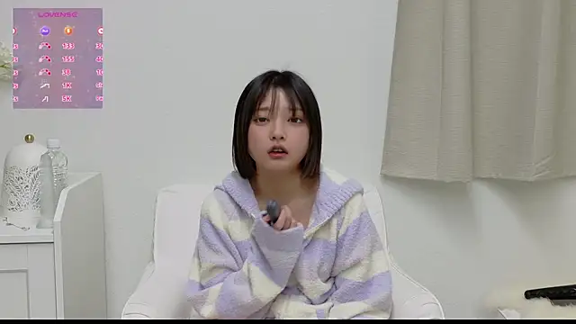 Snapshot of -Yoru- chatting on 02-07-26, 08:29 -Yoru- online show from 02-07-26, 08:29