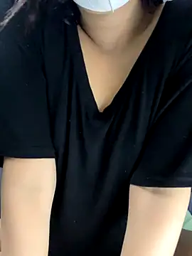 Snapshot of karakin1220 chatting on 10-30-25, 11:33 karakin1220 online show from 10-30-25, 11:33