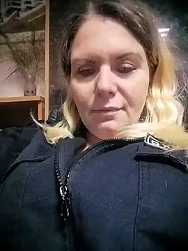 Lana-murr online show from 12-20-25, 12:07