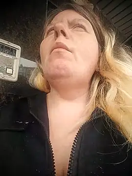 Lana-murr online show from 04-17-26, 08:39