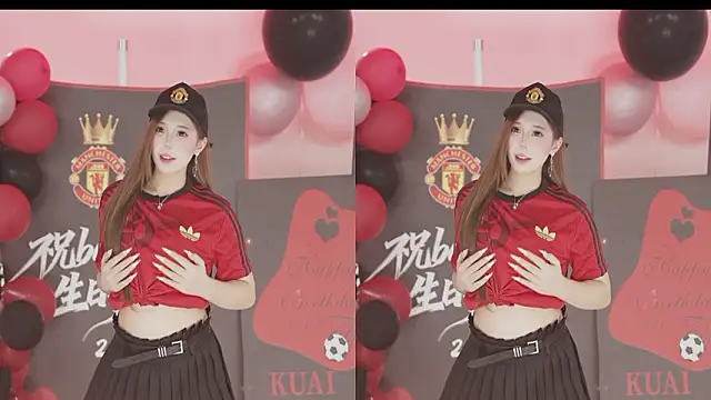 Snapshot of sweetgirls888 chatting on 02-09-26, 12:53 sweetgirls888 online show from 02-09-26, 12:53