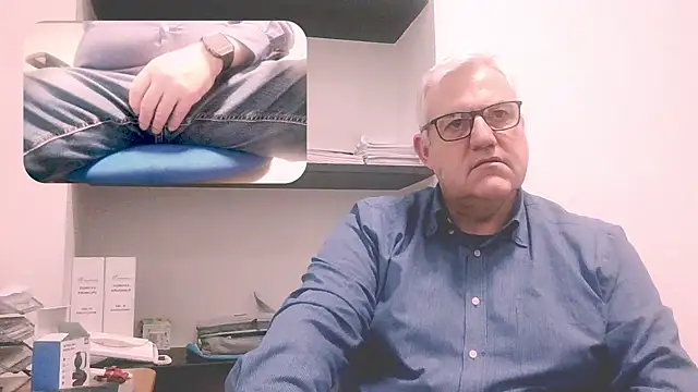 Snapshot of Diegoriv71 chatting on 02-10-26, 01:37 Diegoriv71 online show from 02-10-26, 01:37