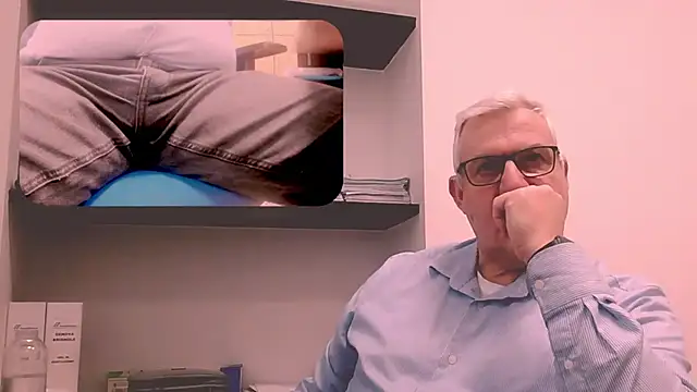 Snapshot of Diegoriv71 chatting on 02-13-26, 11:50 Diegoriv71 online show from 02-13-26, 11:50