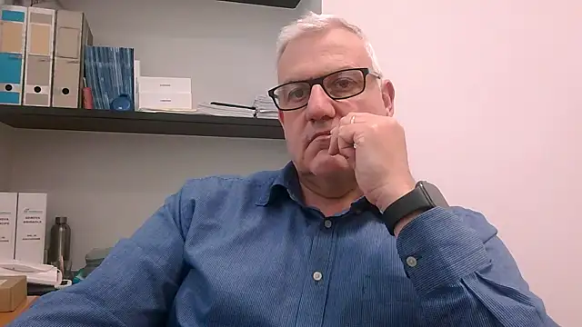 Snapshot of Diegoriv71 chatting on 05-14-26, 12:34 Diegoriv71 online show from 05-14-26, 12:34