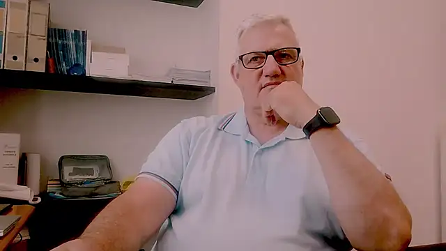 Snapshot of Diegoriv71 chatting on 06-16-26, 01:25 Diegoriv71 online show from 06-16-26, 01:25