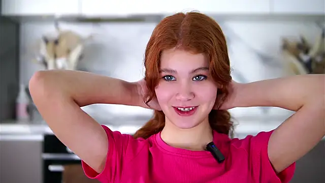 YettaCalabria online show from 11-17-25, 12:11