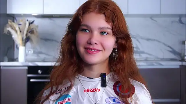 YettaCalabria online show from 12-18-25, 11:27