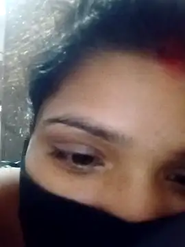 Snapshot of hot_couple_000 chatting on 10-28-25, 04:16 hot couple 000 online show from 10-28-25, 04:16