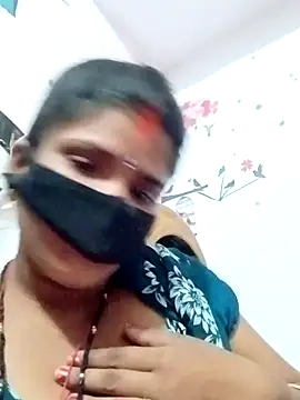 Snapshot of hot_couple_000 chatting on 11-11-25, 01:44 hot couple 000 online show from 11-11-25, 01:44