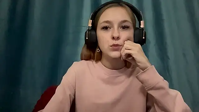 Snapshot of HOTBellakle chatting on 11-04-25, 03:11 HOTBellakle online show from 11-04-25, 03:11