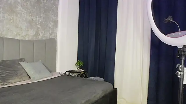 NattyMoonx online show from 12-14-25, 08:02