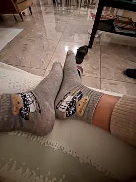 Snapshot of Piediniecollant chatting on 10-30-25, 04:19 Piediniecollant online show from 10-30-25, 04:19