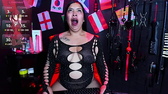 Snapshot of Loana_bdsm chatting on 06-26-26, 03:00 Loana bdsm online show from 06-26-26, 03:00