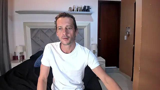 Snapshot of Dante_Steele_ chatting on 10-31-25, 05:36 Dante Steele  online show from 10-31-25, 05:36