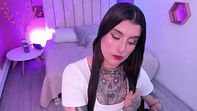 Snapshot of mia_jagger chatting on 02-06-26, 08:12 mia jagger online show from 02-06-26, 08:12