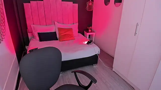 mia jagger online show from 03-21-26, 08:56